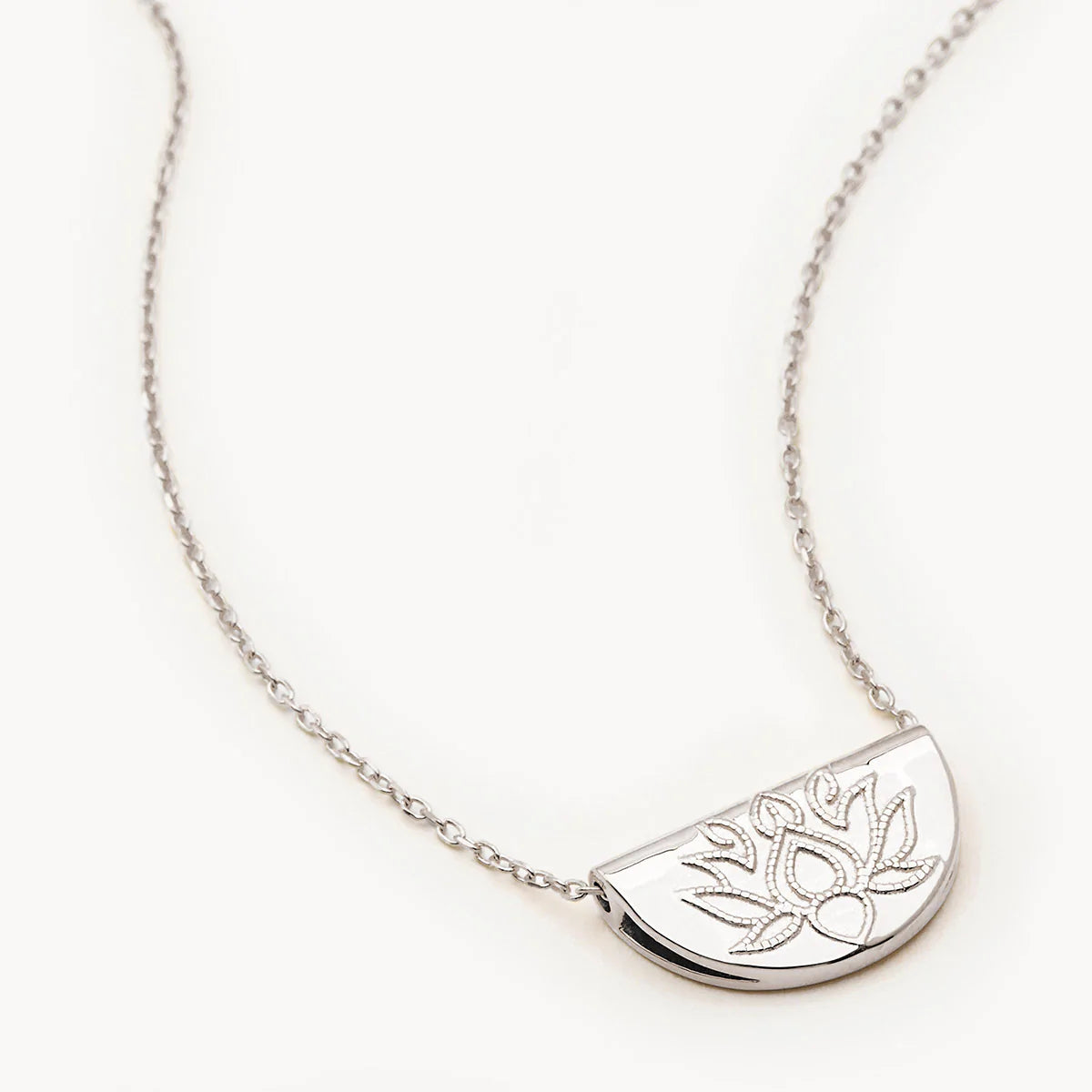 By Charlotte Silver Lotus and little buddha necklace silver – Lily