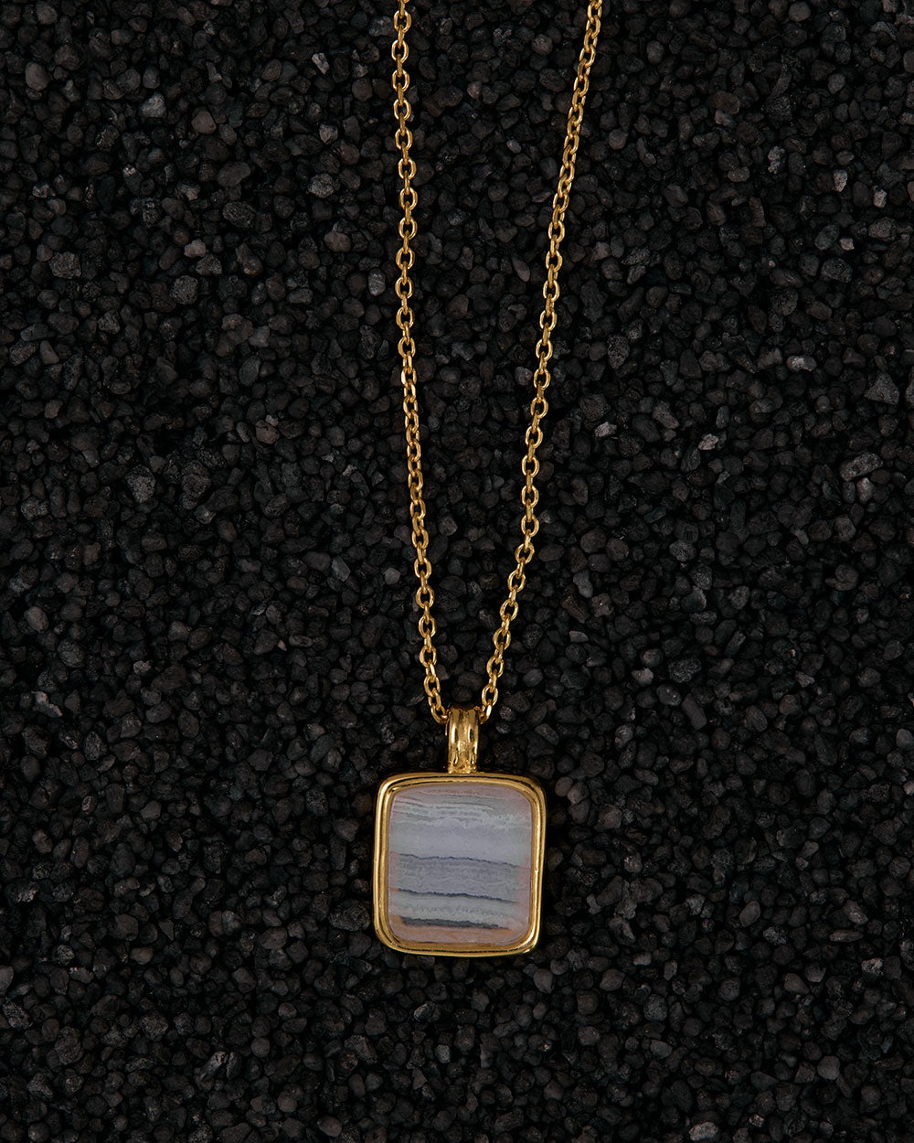 Kirstin Ash Blue Lace Agate Pendant Necklace, Gold